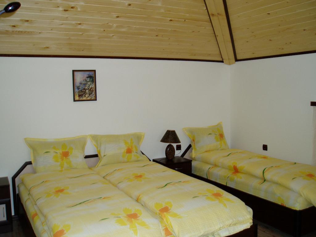 Villa Prolet General-Kantardzhievo Δωμάτιο φωτογραφία